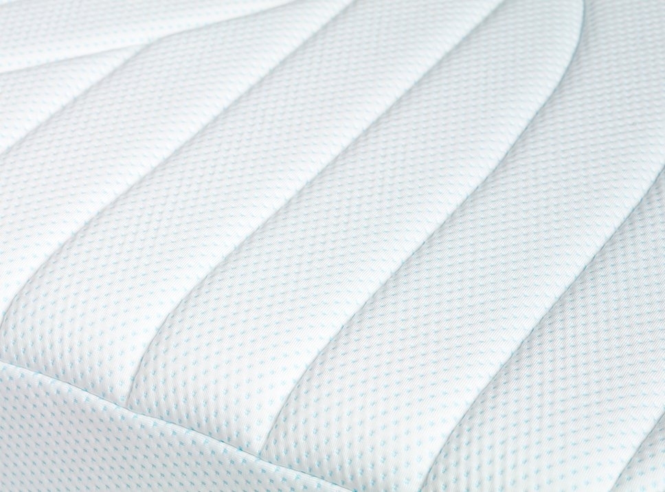 TEMPUR-Pro-Plus-CoolQuilt-Medium (2).jfif