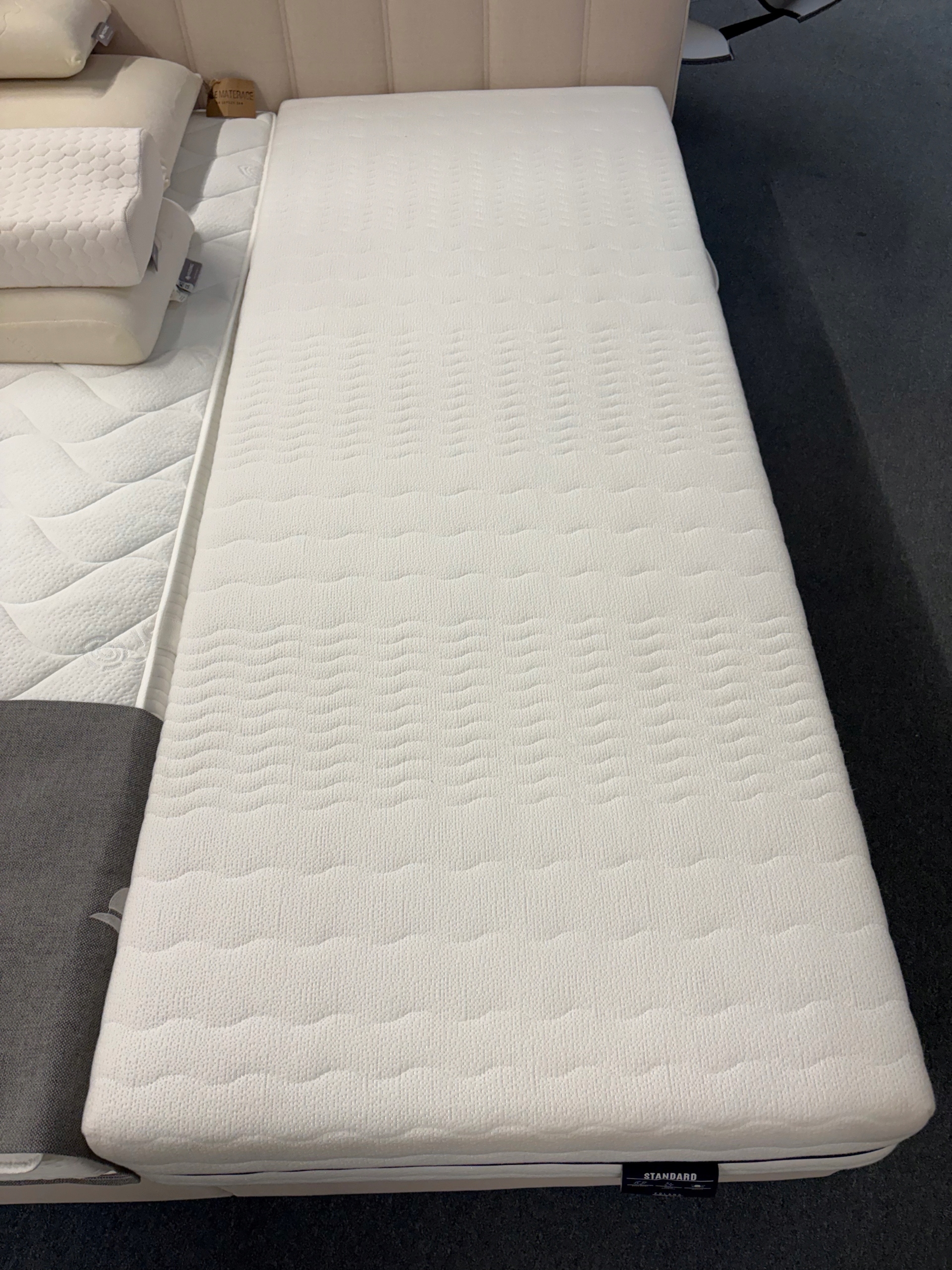 355662ce4306b8bb1b0ac47a6b1f.jfif