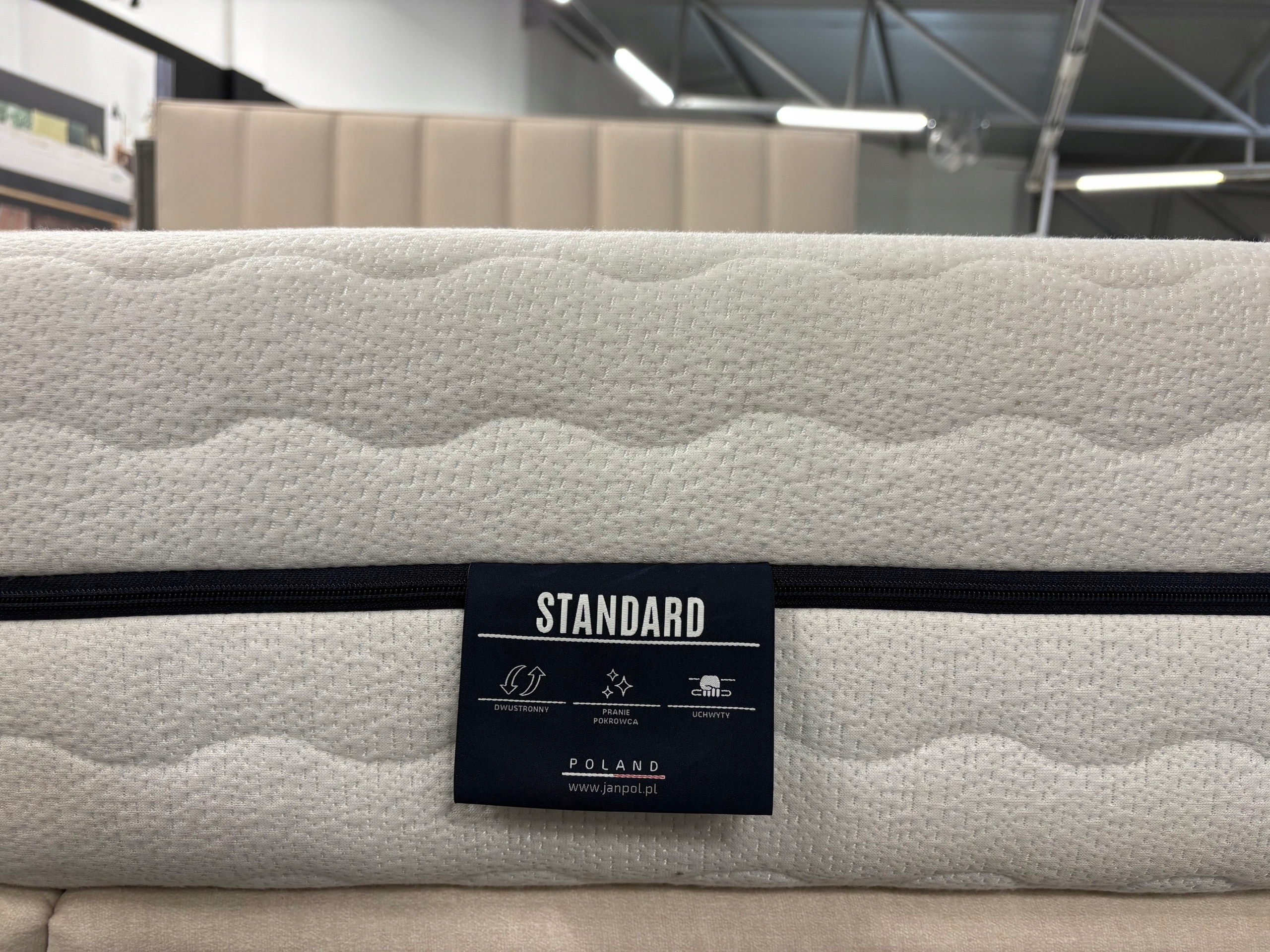 5d7f6cea42c9818a5c70191067c9.jfif