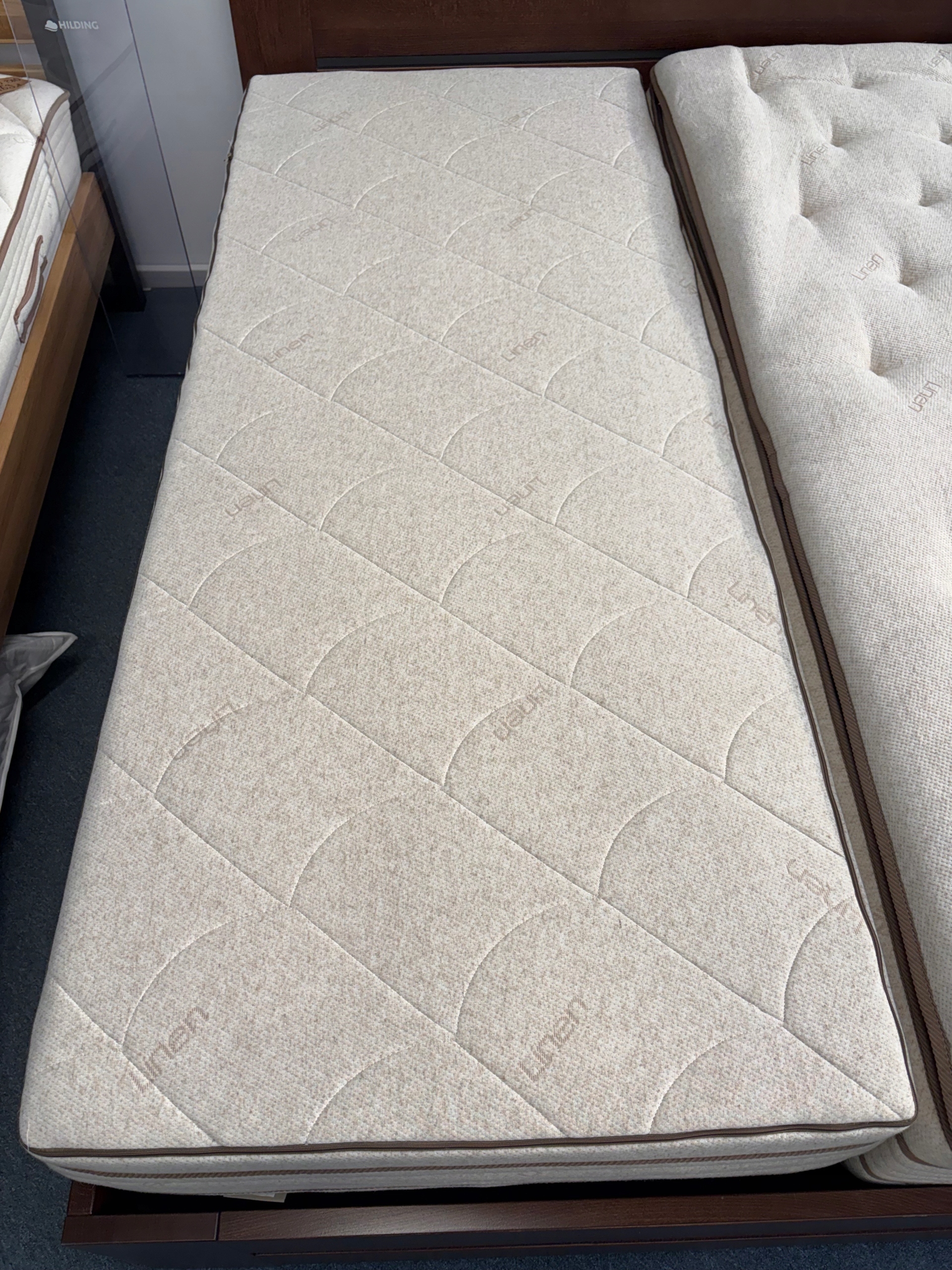 c216f8ad465bbf97e0933b81bc7c.jfif